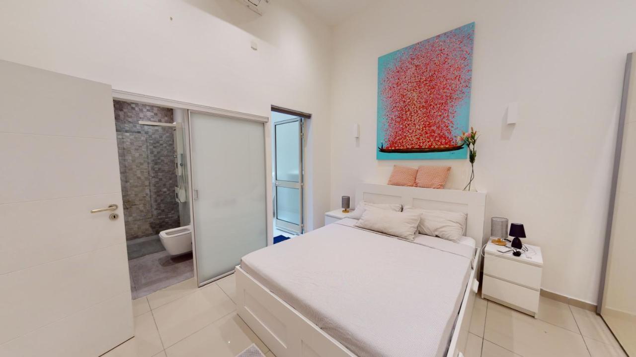 Spacious 3 Bedroom Maisonette Sliema Exteriör bild