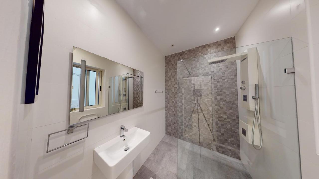 Spacious 3 Bedroom Maisonette Sliema Exteriör bild